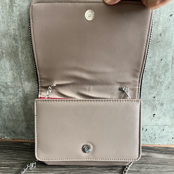 Purse - Picture 3 of 3